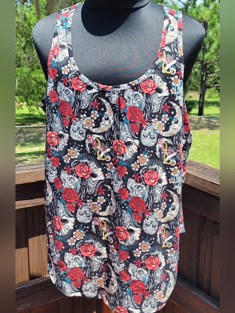 Torrid NWT Active Tank Top Size 1X ❤️ Sugar Skulls Retro Vibe BEAUTIFUL!
